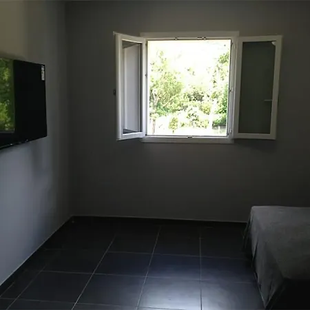 De La Distillerie Bed & Breakfast *